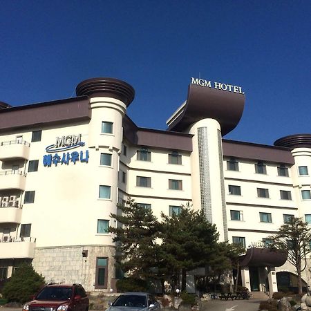 Mgm Hotel Kangrung Kültér fotó