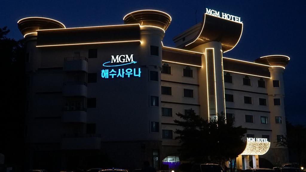 Mgm Hotel Kangrung Kültér fotó