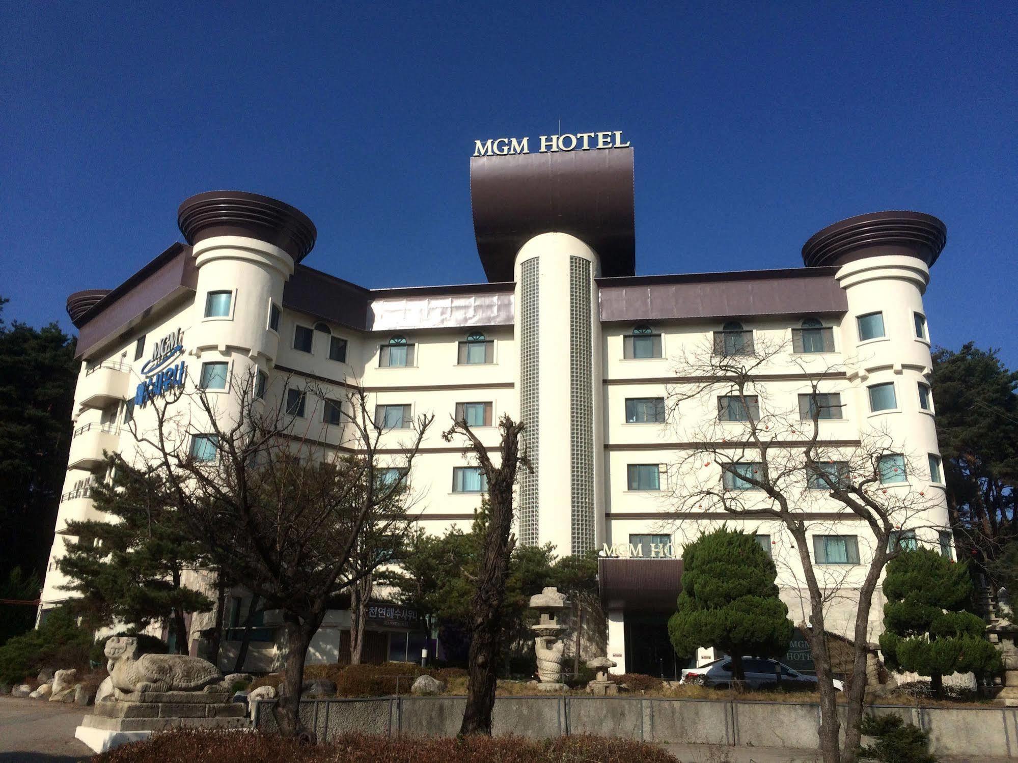 Mgm Hotel Kangrung Kültér fotó