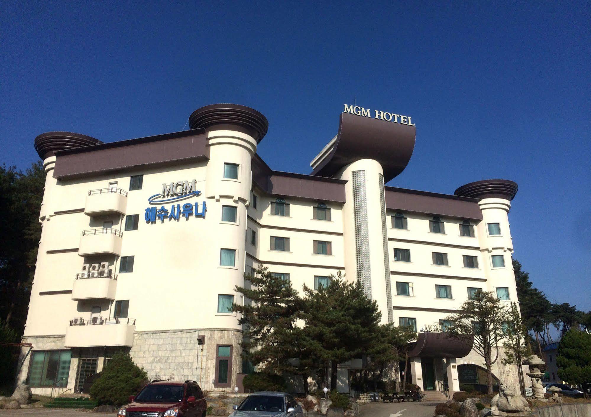 Mgm Hotel Kangrung Kültér fotó