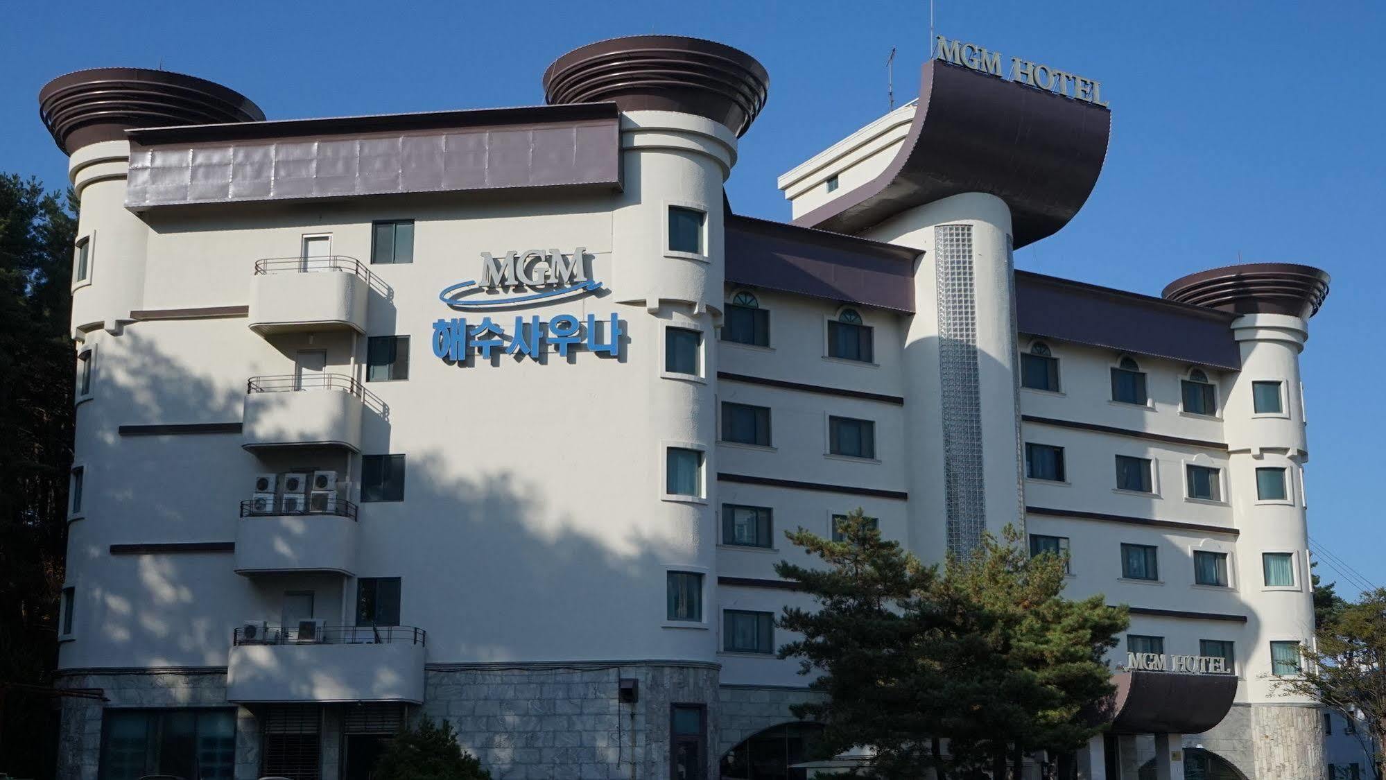 Mgm Hotel Kangrung Kültér fotó